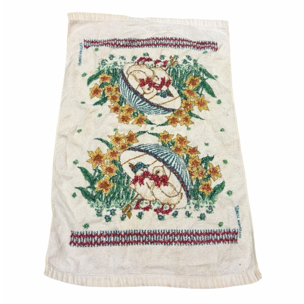Vintage Ducks Floral Bath Towel Yellow  Green Accents
